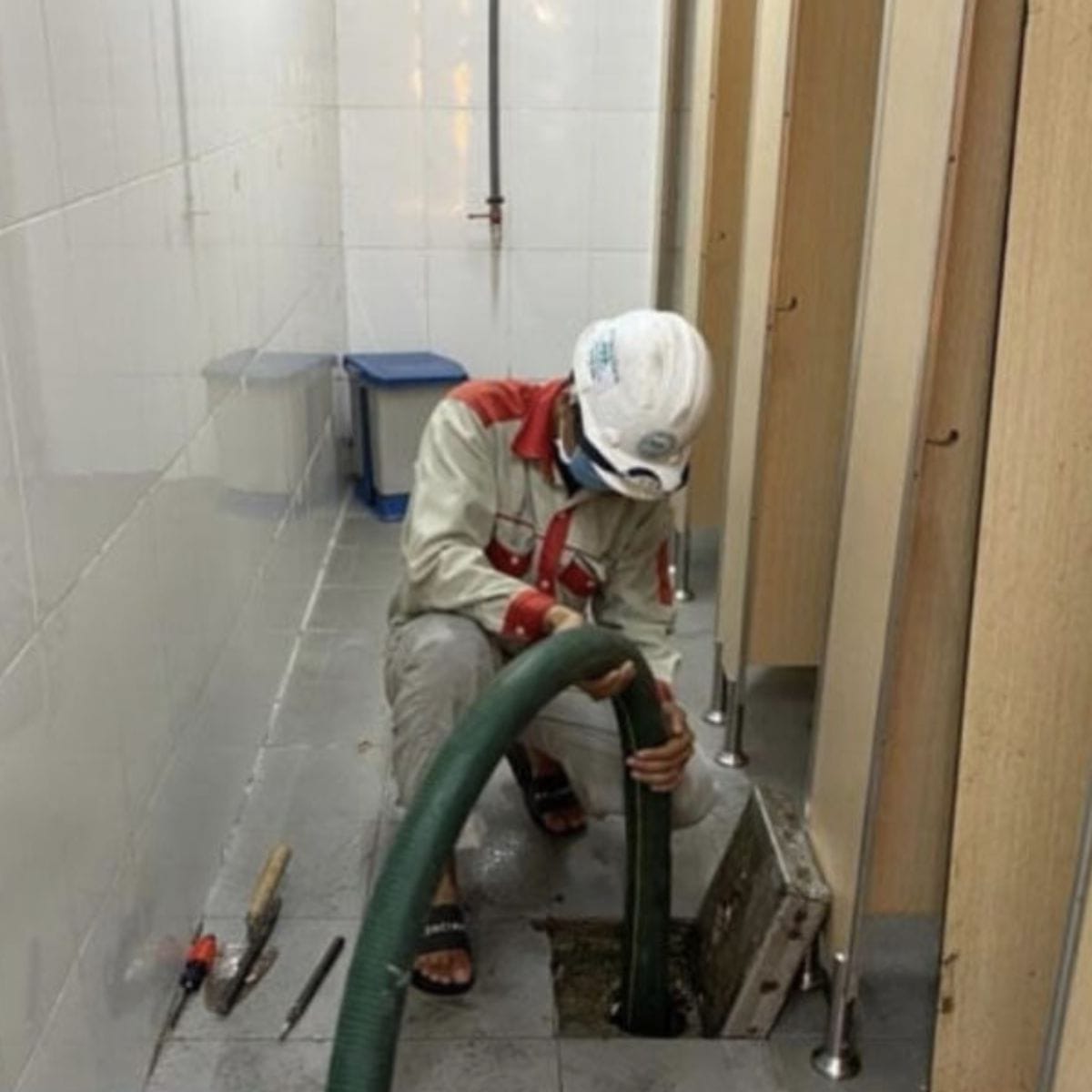 hút bể phốt