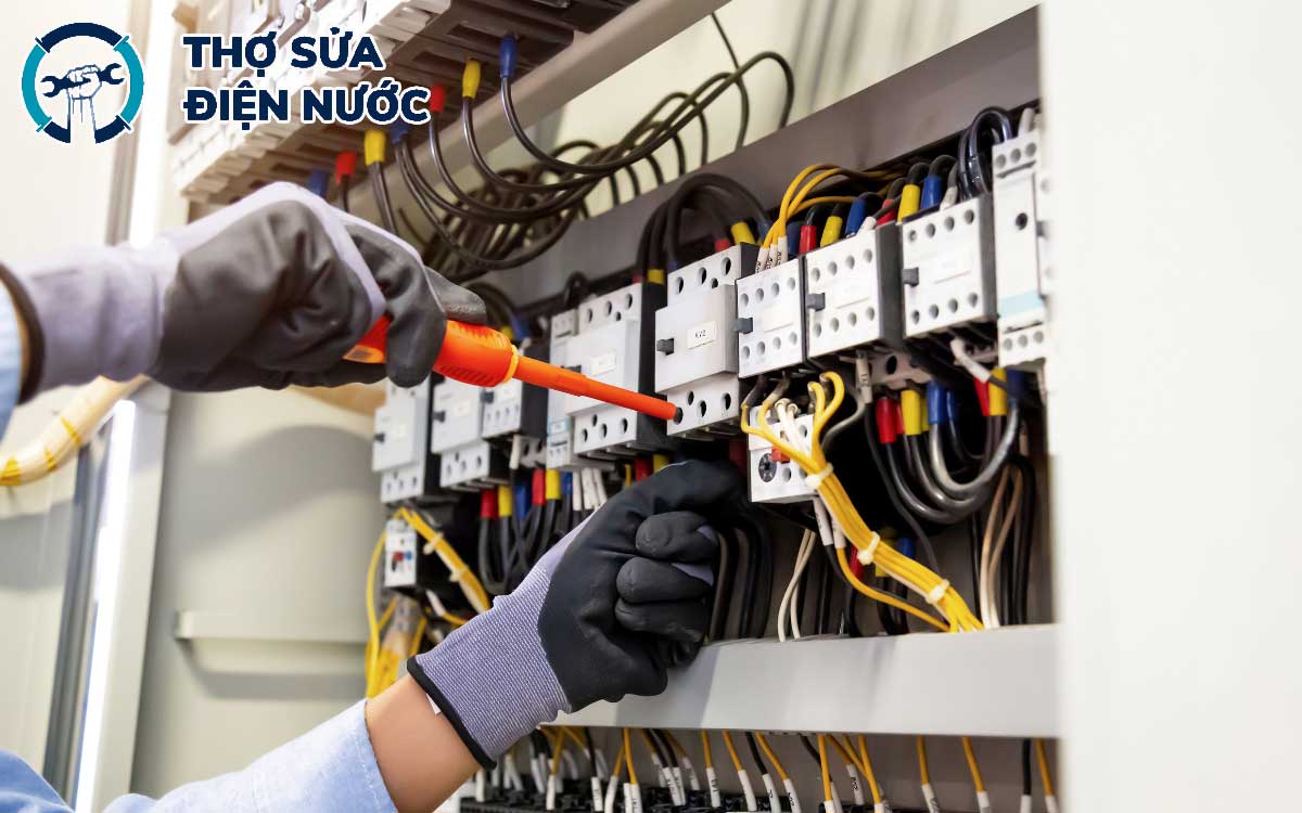 Lưới điện và thiết bị hoạt động bất thường cần kiểm tra gấp