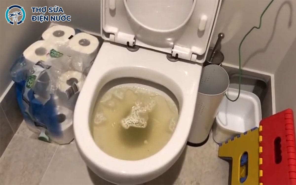 Dấu hiệu cần gọi thợ thông tắc cống Hà Nội chuyên nghiệp để xử lý