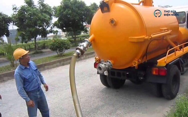 Dịch vụ hút bể phốt Hà Nội nhanh chóng, minh bạch, giá cả hợp lý