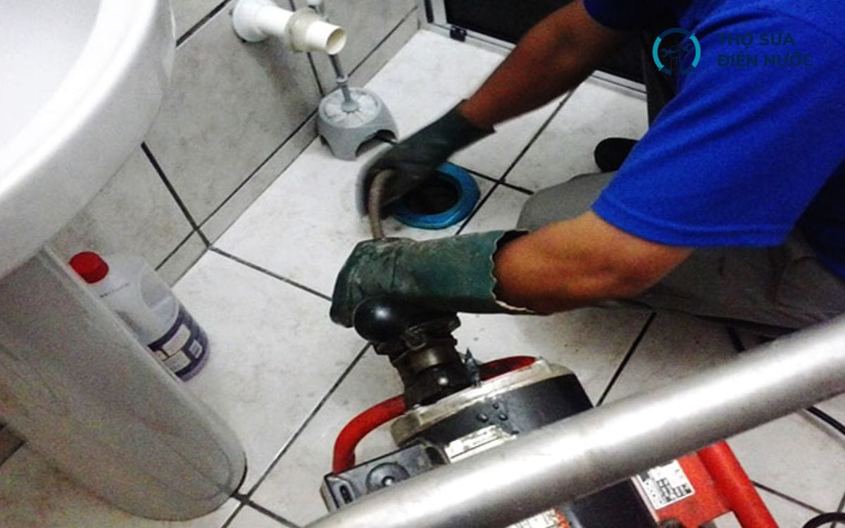 Xử lý mùi hôi nhà vệ sinh Hai Bà Trưng - thông tắc thoát sàn Thợ sửa điện nước 247