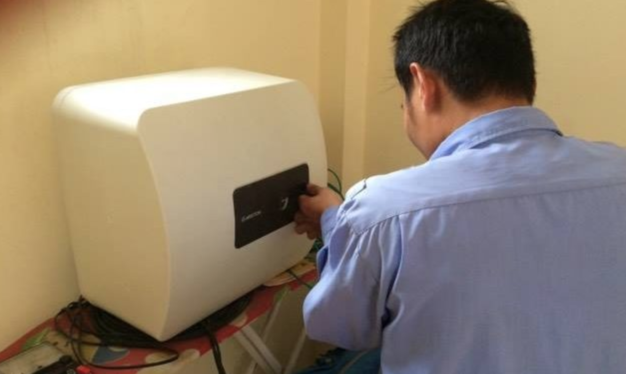 dich vu sua binh nong lanh tay ho uy tin nhanh chong gia tot 68d2b3f3bc5cf