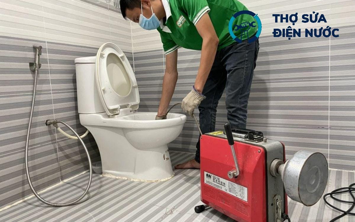 Thông tắc bồn cầu Hai Bà Trưng