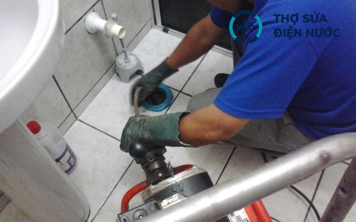 Thông tắc bồn cầu Hoàng Mai