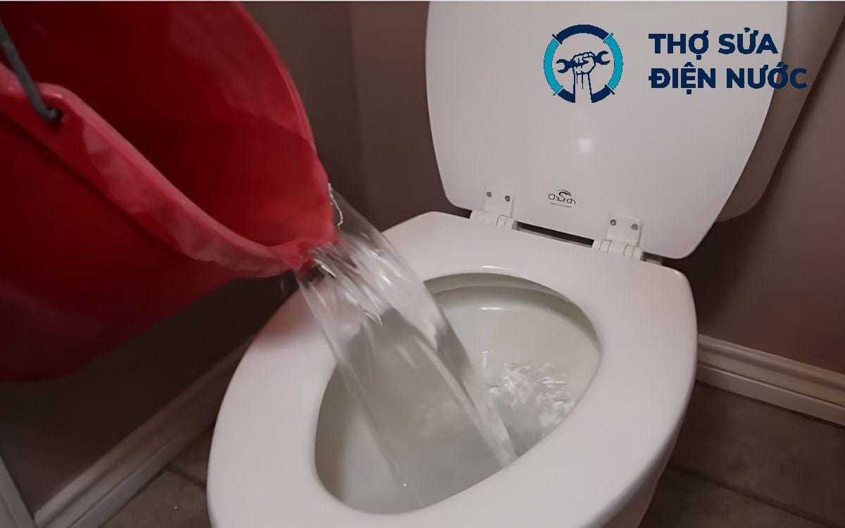 Thông tắc bồn cầu Long Biên