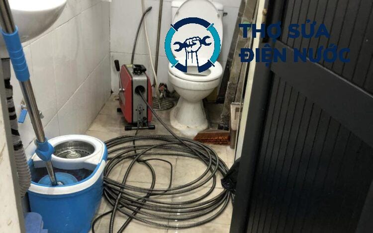 Thông tắc bồn cầu Long Biên