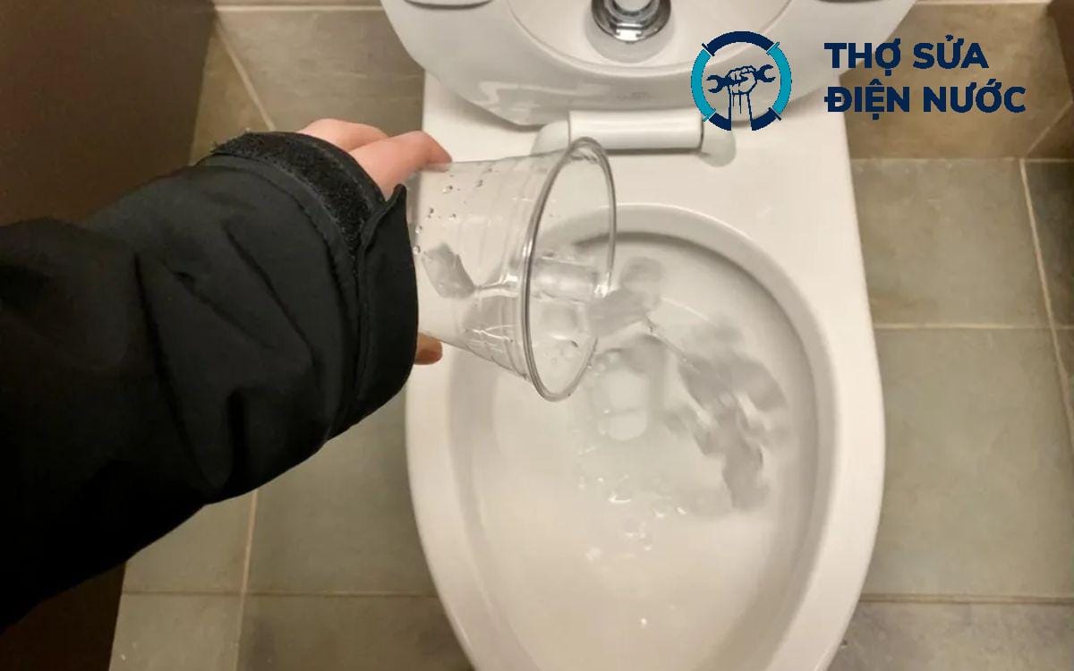 Thông tắc bồn cầu Tây Hồ