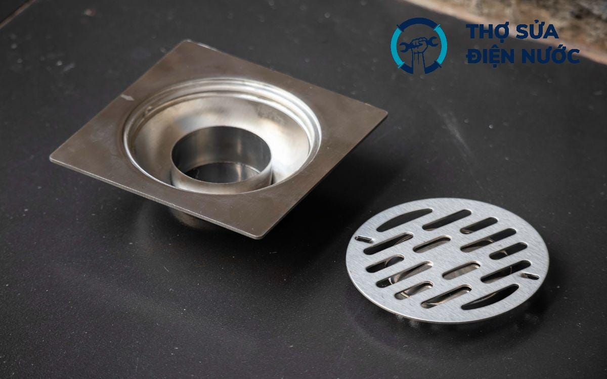 Thông tắc cống Tây Hồ