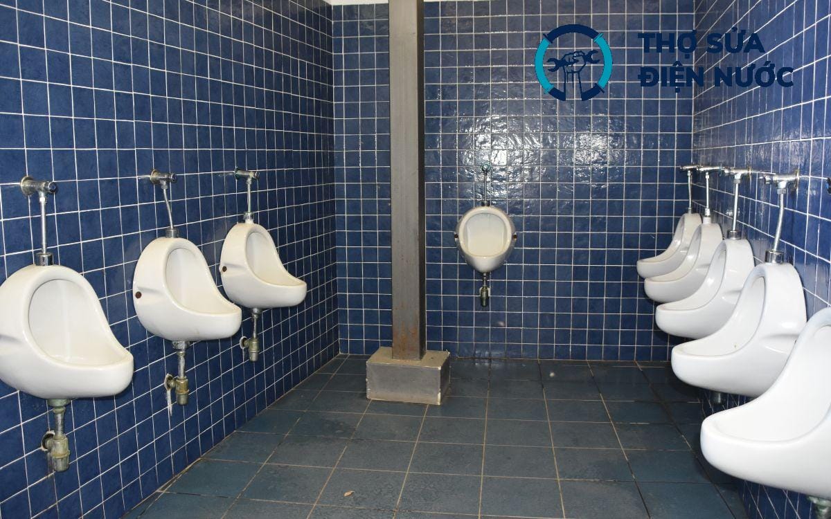 Xử lý mùi hôi nhà vệ sinh Cầu Giấy