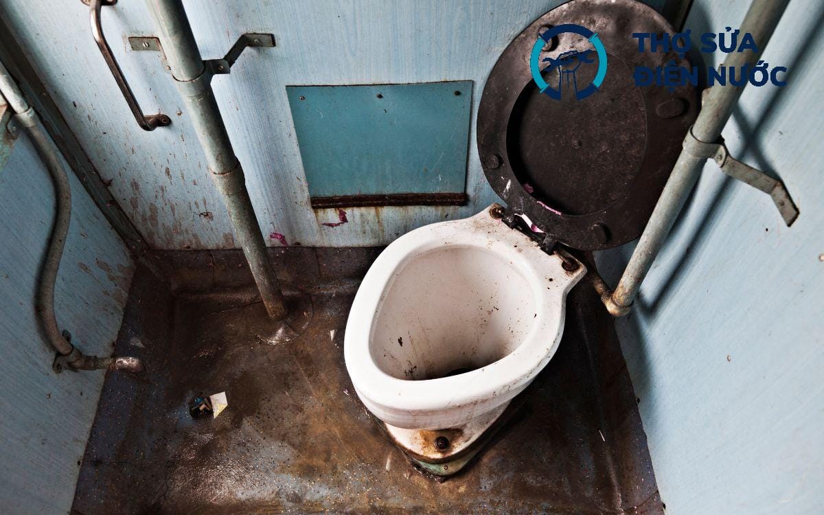 Xử lý mùi hôi nhà vệ sinh Đống Đa
