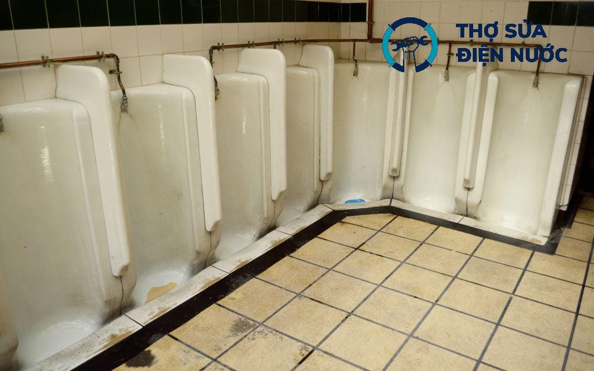 Xử lý mùi hôi nhà vệ sinh Hoàng Mai