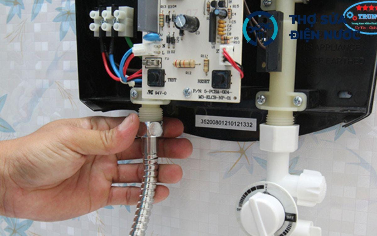 sửa bình nóng lạnh Ngọc Hà