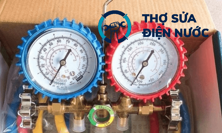 Bộ đồng hồ áp suất là dụng cụ nạp gas điều hòa không thể thiếu của người thợ
